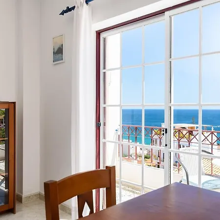 Top Floor Ocean View - Near Beach Apartamento